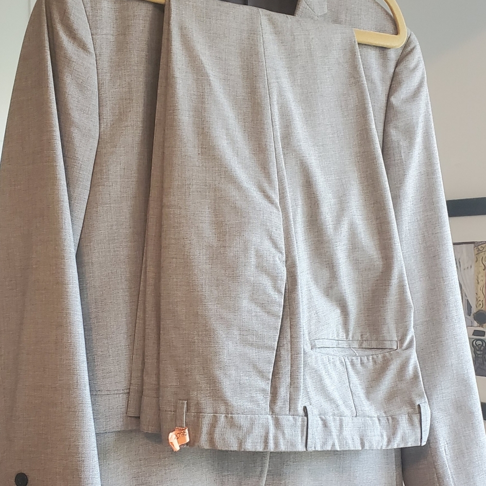 H&M Silver Light-Weight Slim Fit Suit